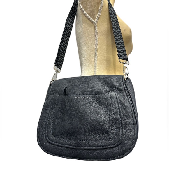 Marc Jacobs Recruit Nomad Saddle Pebble Leather Gray Crossbody Bag - Picture 2 of 14